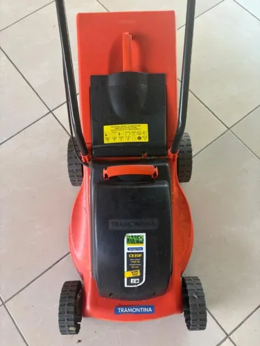 Máquina Cortar Grama