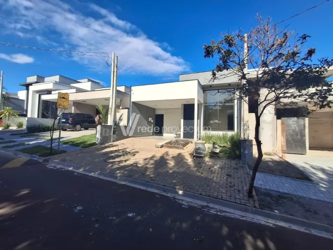 Casa para locação com Fotovoltaica no Condomínio Terras da Estancia em Paulínia.
