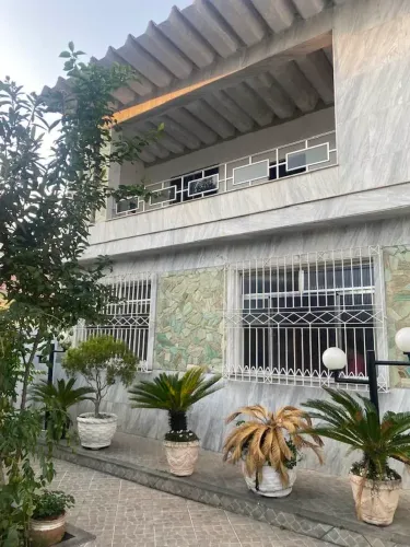 3 LINDAS CASAS POR UM PREÇO DE UMA VILA KOSMOS  -RIO DE JANEIROo - RJ