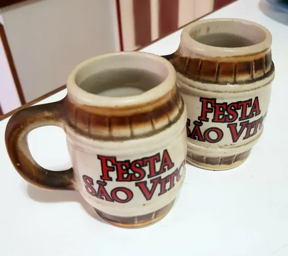 2 Canecas antigas  da tradicional Festa de São Vito antigas