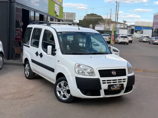 Fiat Doblo Essence 1.8 Flex 16V 5P 2017