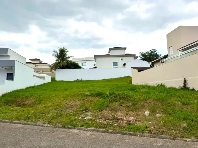 Lote /Terreno / Condomínio À VENDA 300m² - Vale dos Cristais - Macaé/RJ