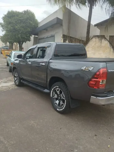 Toyota Hilux CD SR 4X4 2.8 TDI Diesel Aut. 2020