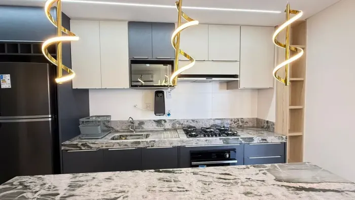 Apartamento para aluguel tem 88 metros quadrados com 3 quartos