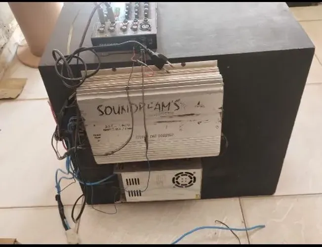 Vendo caixa mini com fonte mesa Módolo 500 