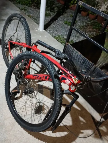 Bicicleta falta banco