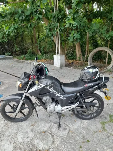 Vende-se moto cg fan 150,ano 2014 único dono e em boas condições 