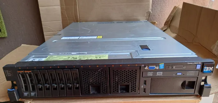 Servido IBM X3650 M4