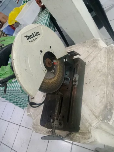 Policorte Makita pra quem trabalha com Metalurgica ou serralheria ideal para cortes de met