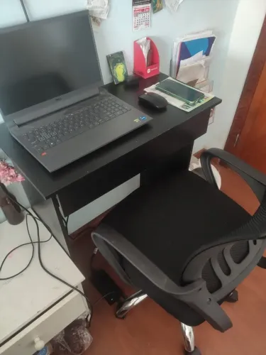 Kit Home office Mesa e cadeira giratória