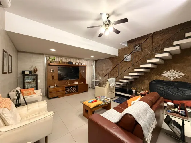 Casa Comercial na Tijuca  7 Salas e 5 Banheiros  Ideal para Clínicas e Cursos