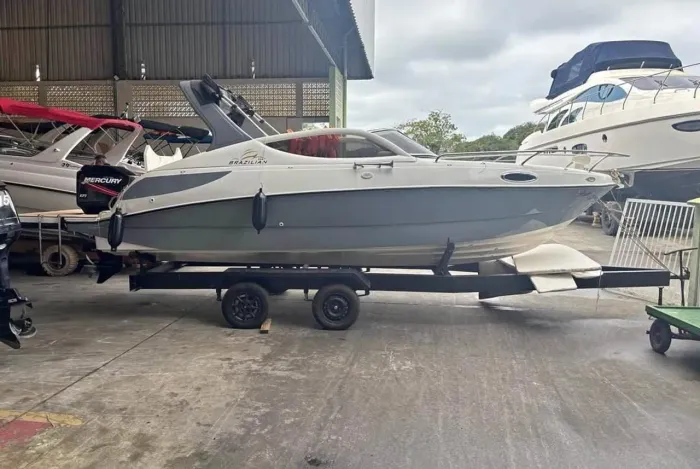 2009 Lancha Brazilian boat 23 pés cabinada(boleto bancário)