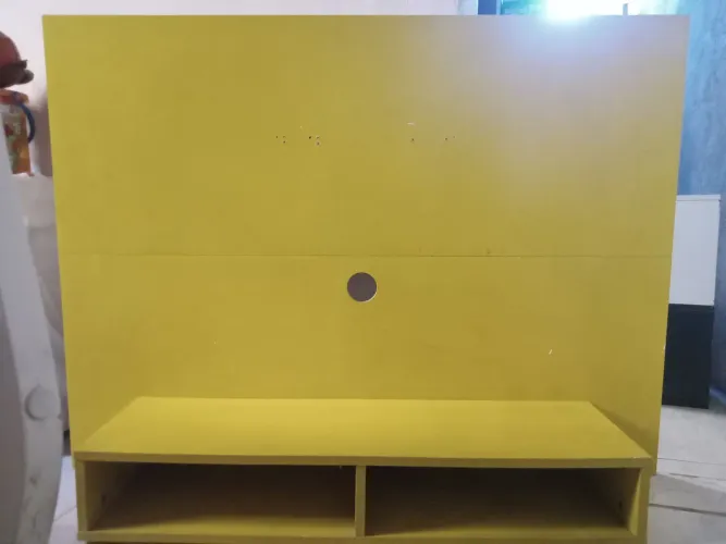 Painel de Madeira Amarelo
