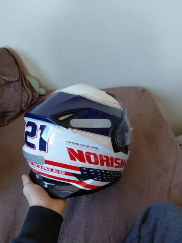 Capacete Norisk dos Eua