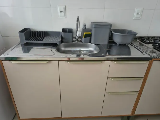 Gabinete de Pia Moderno: Elegância e Organização para Sua Casa!