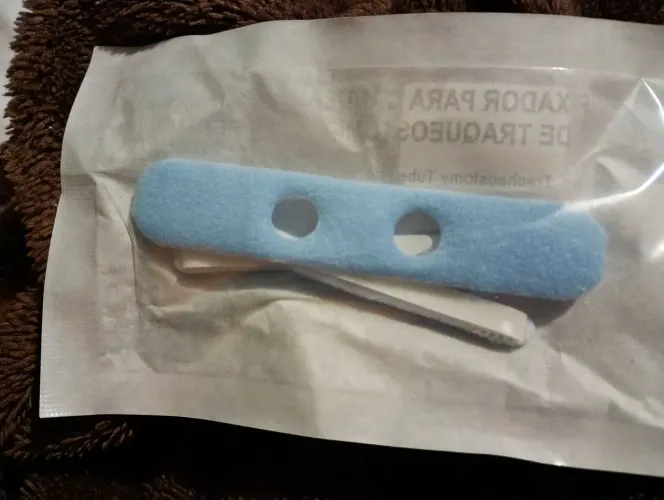Fixação de traqueostomia 