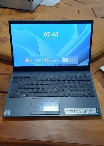 Vaio FE14 - Core i5 10Ger SSD 256GB 8GB RAM 14" FullHD win11 office sem detalhes