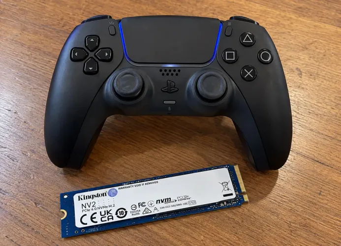 SSD NVME 500gb Kingston e ganha controle na caixa ps5 preto