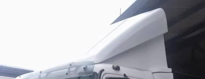 Defletor de ar do Mercedes atego 