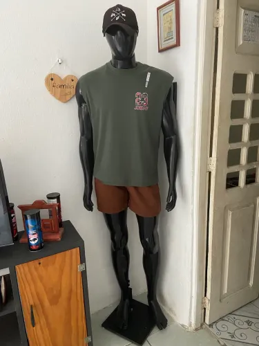 Manequim adulto masculino