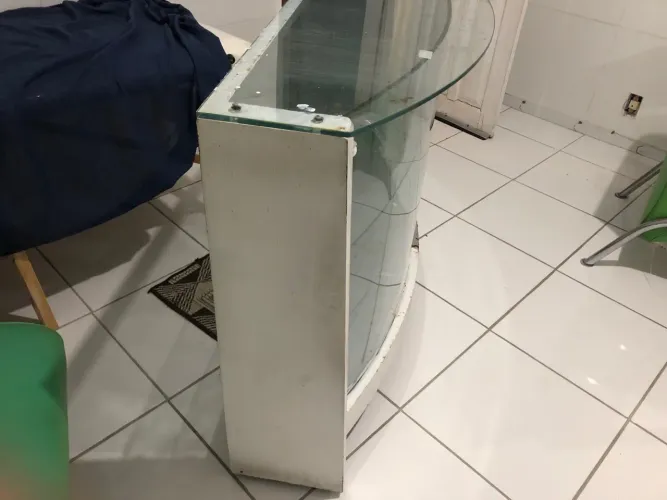 Balcão em vidro R$ 290