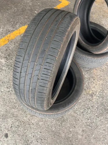 Pneus 215/55 r18