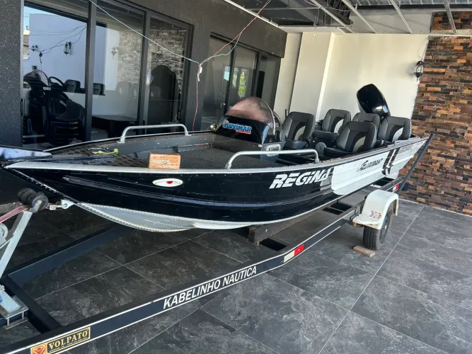 VENDO LANCHA FLUVIMAR E MOTOR 40 MERCURY 4 TEMPO - CONJUNTO 2020
