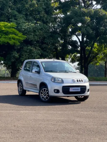 Fiat Uno Sporting 1.4 EVO Fire Flex 8V 4P 2013