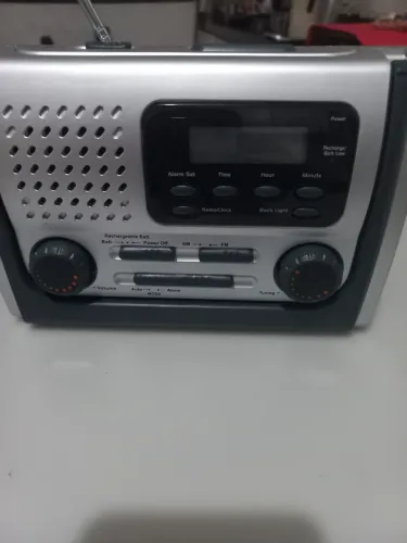 Rádio de manivela