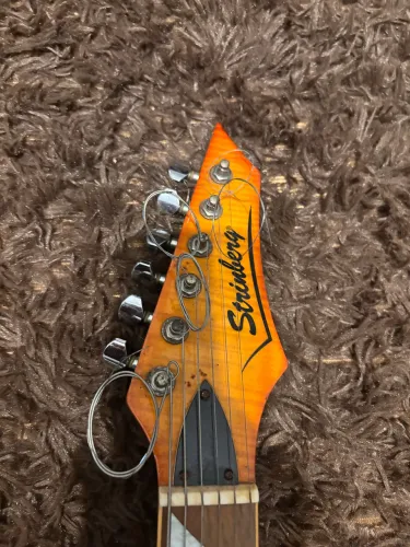 Strinberg Flying V CLG-45