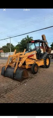 Retroescavadeira case 2009 4×2