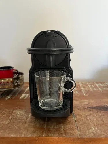 Cafeteira Nespresso Inissia D40 127V (Preta) - Funcionando 100%