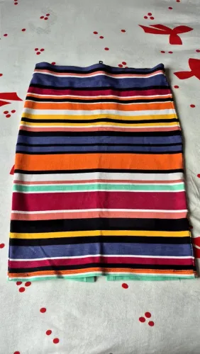 Vendo macacão jeans C&A e saia Bluesteel seminovos tamanho P
