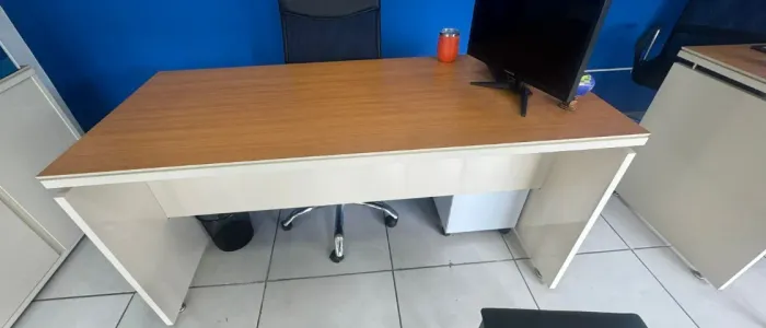 Mesa de Escritório 160cm com Tampo Duplo Oslo