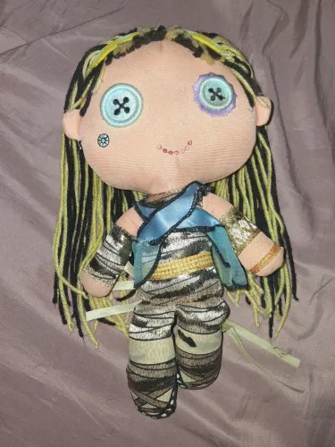 Boneca Pelucia monster high Cleópatra de nile