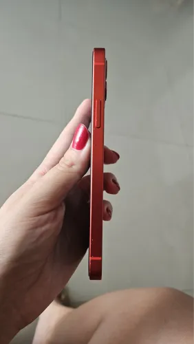 iPhone 12 red