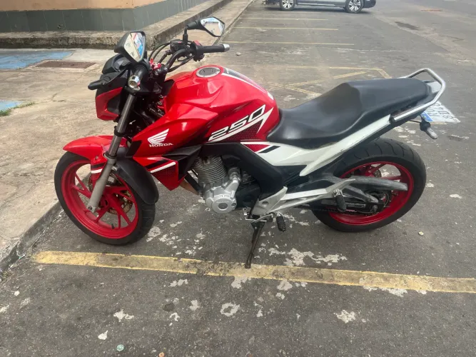 Cb Twister 250 abs