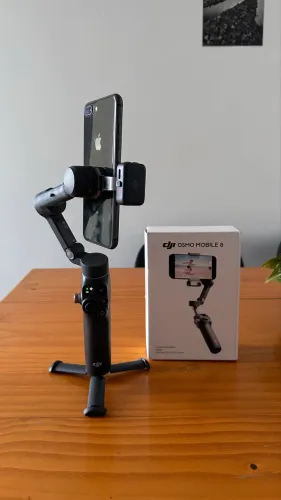 DJI Osmo Mobile 8 Seminovo | Gimbal 3 Eixos para Smartphone