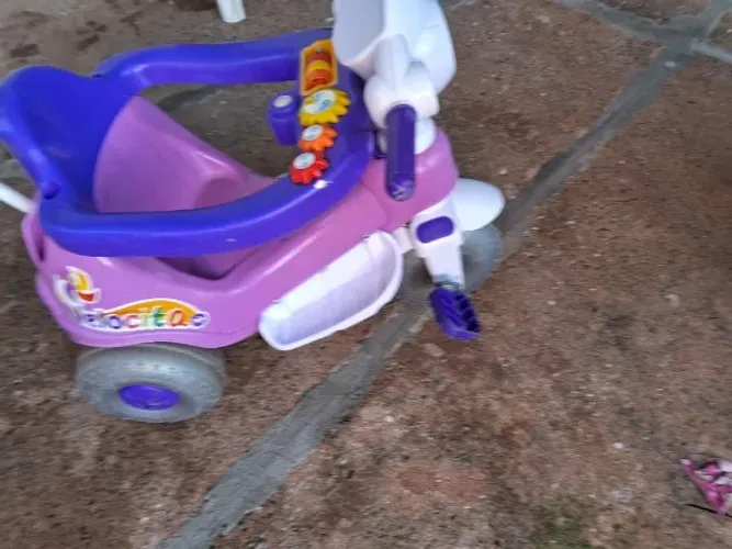 Motinha velocita feminana