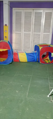 Túnel com bolinhas