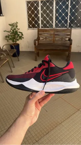 Tênis Nike Precision VI