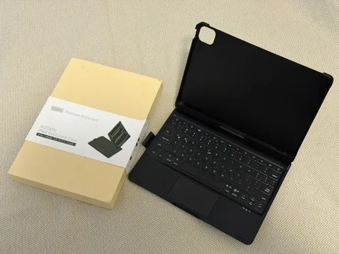 Capa Teclado Ipad Air / PRO / 10 e 11 A16 | Retroiluminado | trackpad | bluetooth