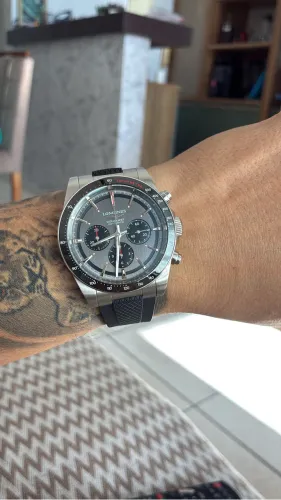 Longines conquest cronógrafo