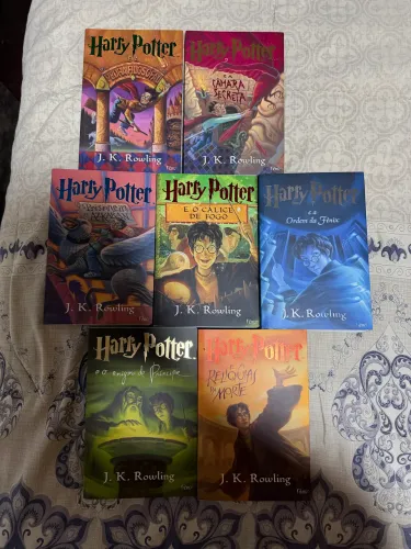 Coleção Harry Potter 7 Livros com Orelhas, excelente estado de conservação