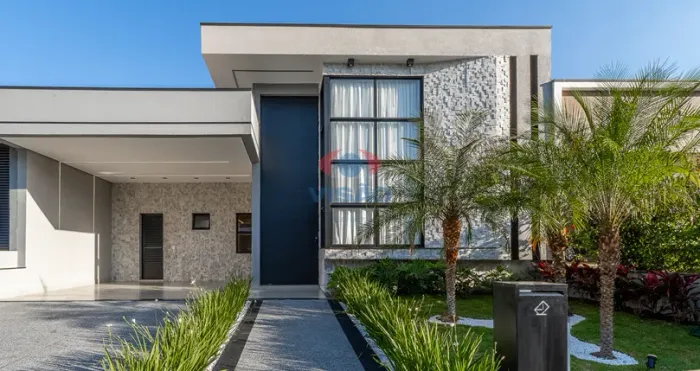 CASA MODERNA COM PISCINA E 3 SUÍTES NO DONA LUCILLA
