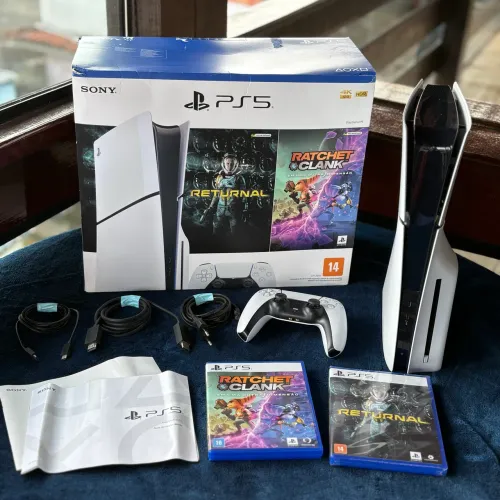 PS5 Slim com leitor de disco + 2 jogos