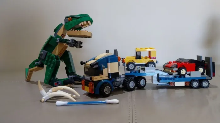LEGO Creator Dinossauro e Carreta