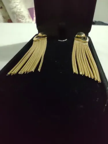 Brinco dourado semi jóia