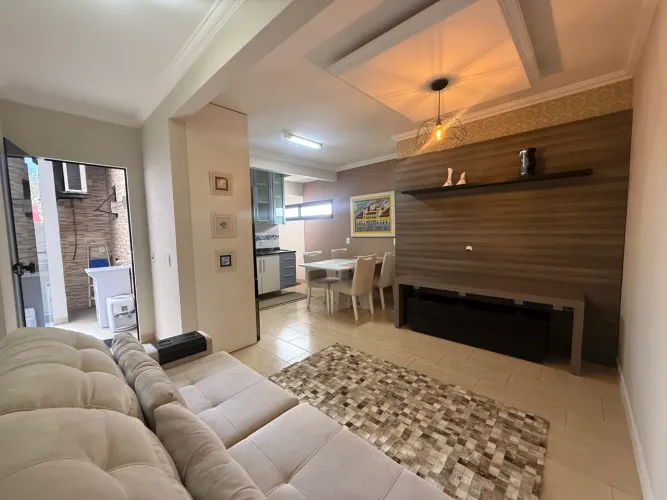 Casa 2º piso mobiliada de 2 quartos