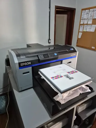 Impressora DTG Epson F2100 - Apenas 932 impressões - Imprime direto no algodão